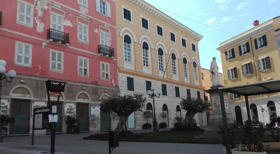 Barbacane Del Castello Aragonese, Italy